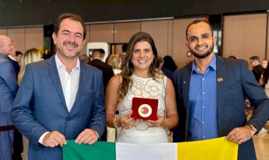 Em Brasília, prefeita Marcela recebe Selo Ouro em reconhecimento às políticas de alfabetização em Novo Lino